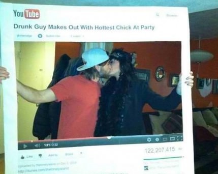 funny-picture-halloween-costume-couple-youtube-video