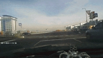 funny-gif-russia-horse-road-race