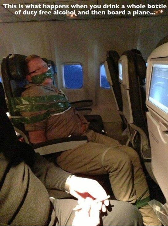 funny-plane-drunk-man-duty-free