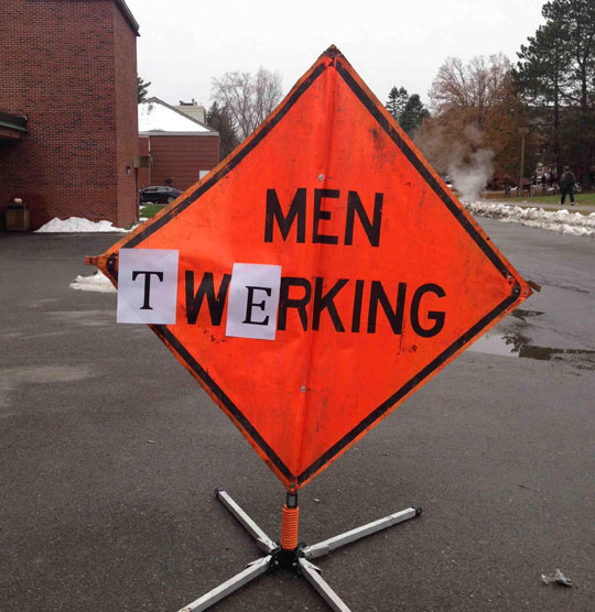 funny-street-sign-men-working-twerking