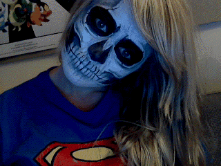 gif-girl-skeleton-makeup-halloween