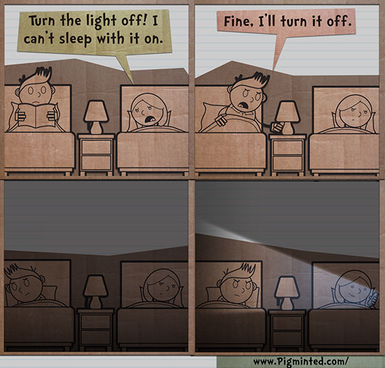 funny-brothers-bedroom-lights-off-phone