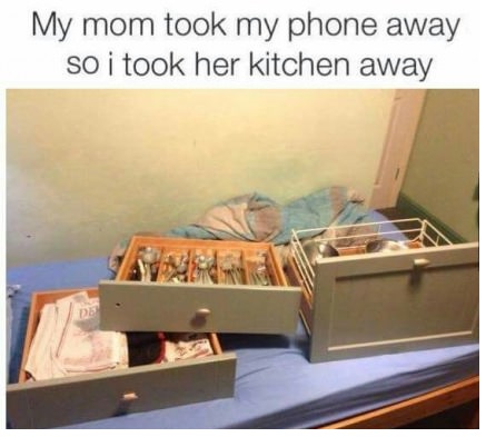 mom-phone-kitchen-punishment