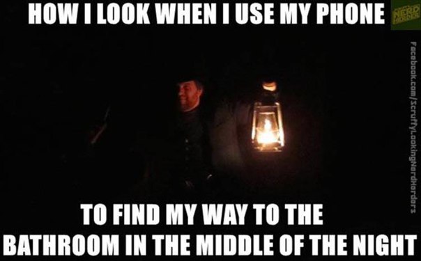 phono-light-bathroom-night