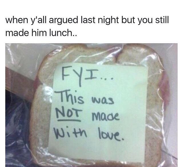 girlfriend-sandwich-love-fight